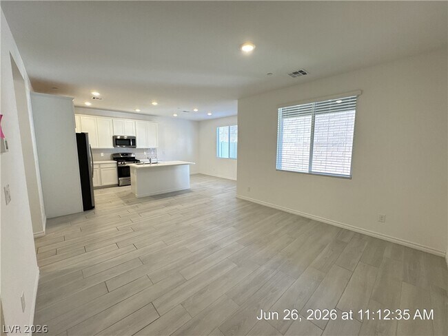 Building Photo - 1549 Eliana Xing Pl