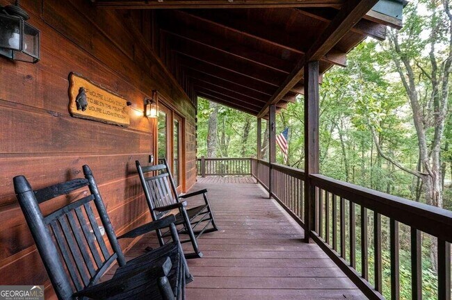 Foto del edificio - 323 Timber Ridge