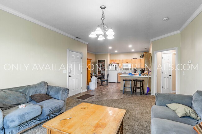 Foto del edificio - 331 Belmont Pl