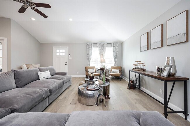 Foto del edificio - 1236 Cheshire Ln