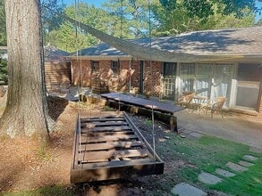 Building Photo - 869 Cahaba Dr