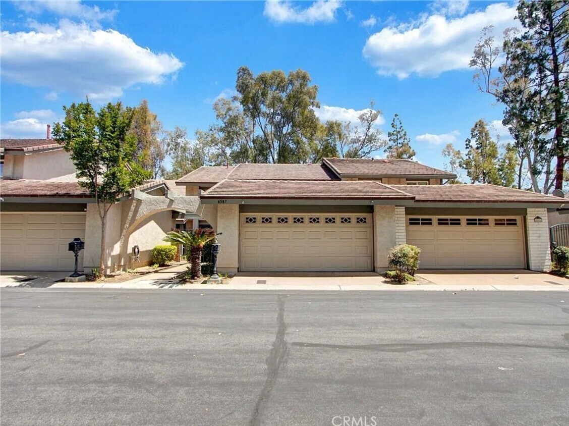 Anaheim Hills Beauty! - Anaheim Hills Beauty!