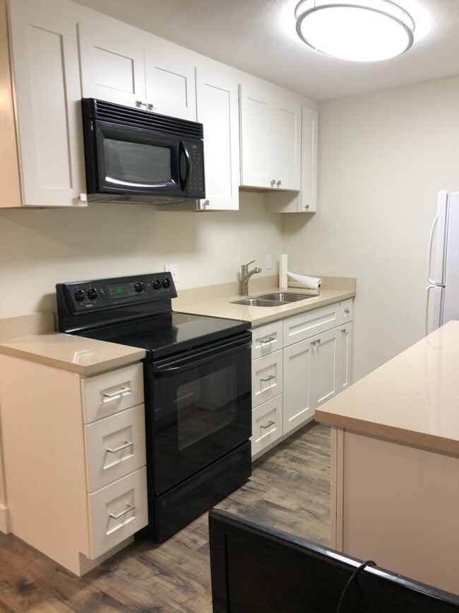 Building Photo - 3675 S 2200 W