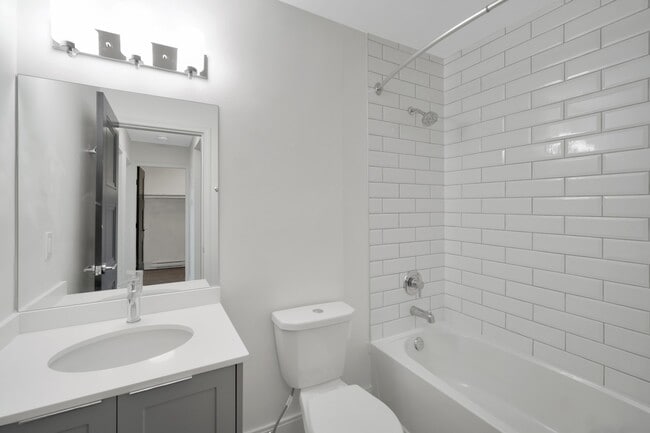 Building Photo - 847 Howard Avenue