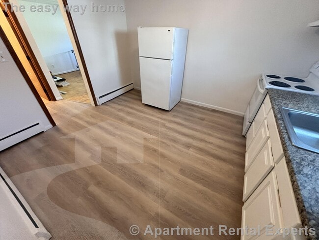 Photo - 98 Edward St ##Front Front Townhome