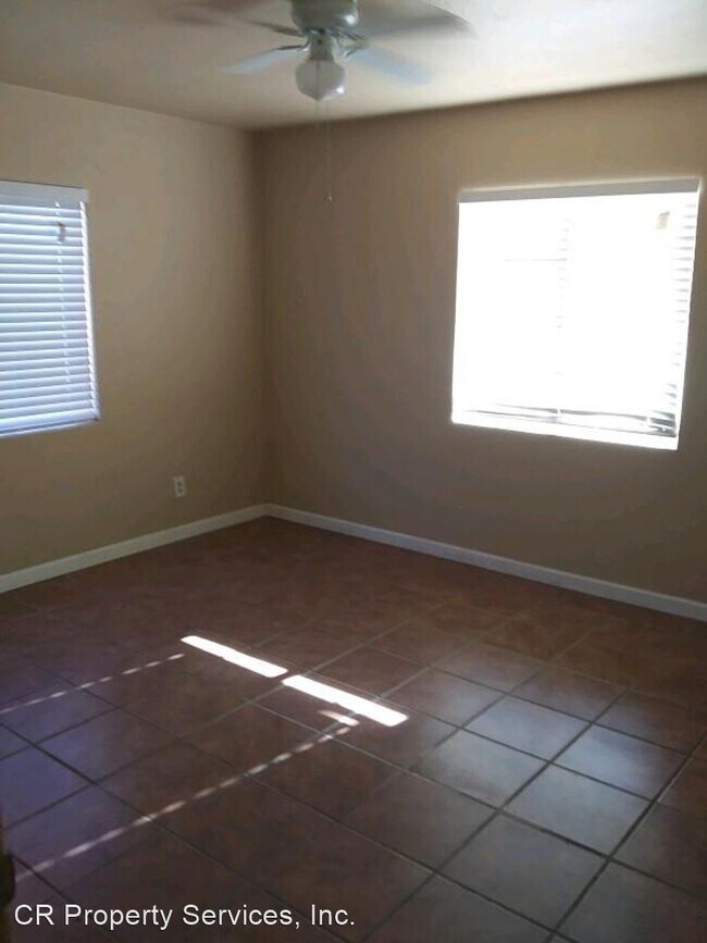 Building Photo - 3 br, 1.5 bath House - 112 N Casa Grande Ave