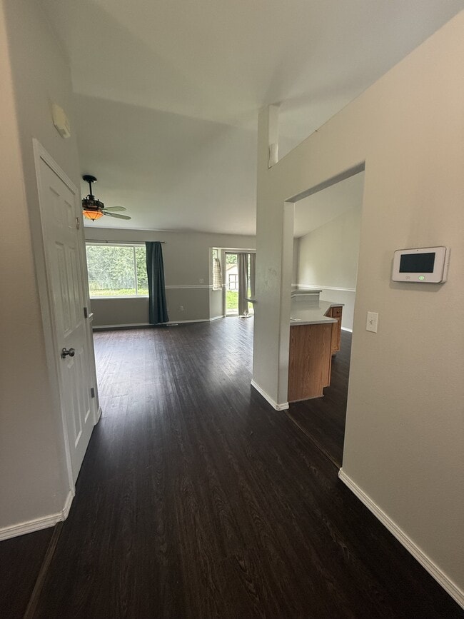 Building Photo - 4470 E Birchwood Dr
