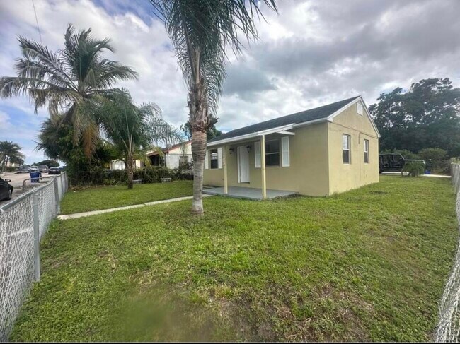 Foto del edificio - 865 W 3rd St