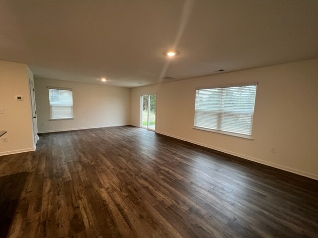 Foto del edificio - 323 Everleigh Cir