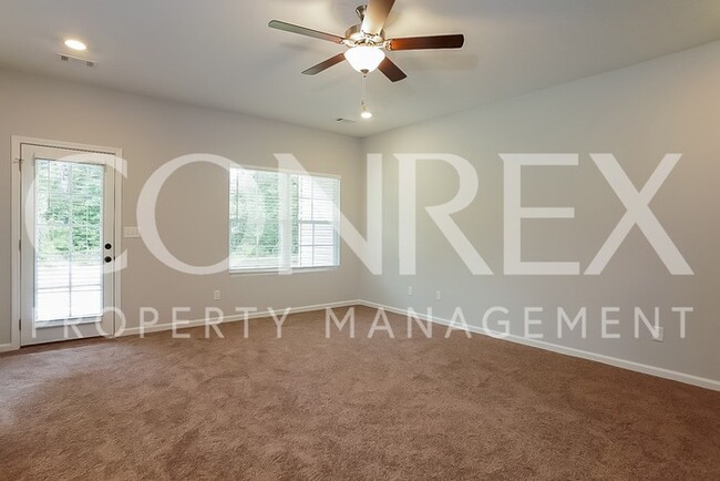 Building Photo - Stunning 4 Bedroom Home in Thomson with Gr...