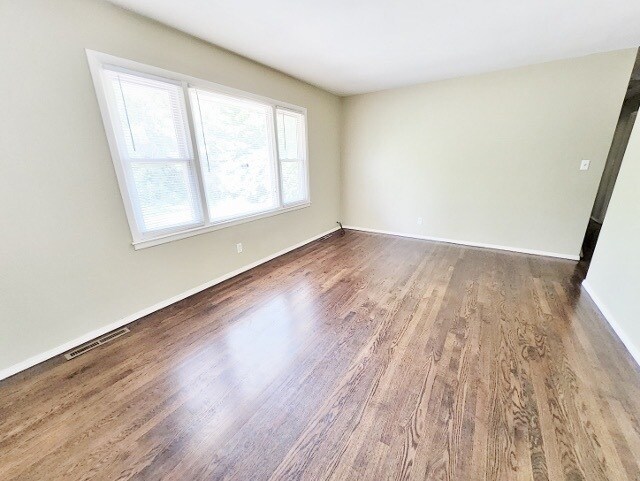 Foto del edificio - 6006 E 96th St