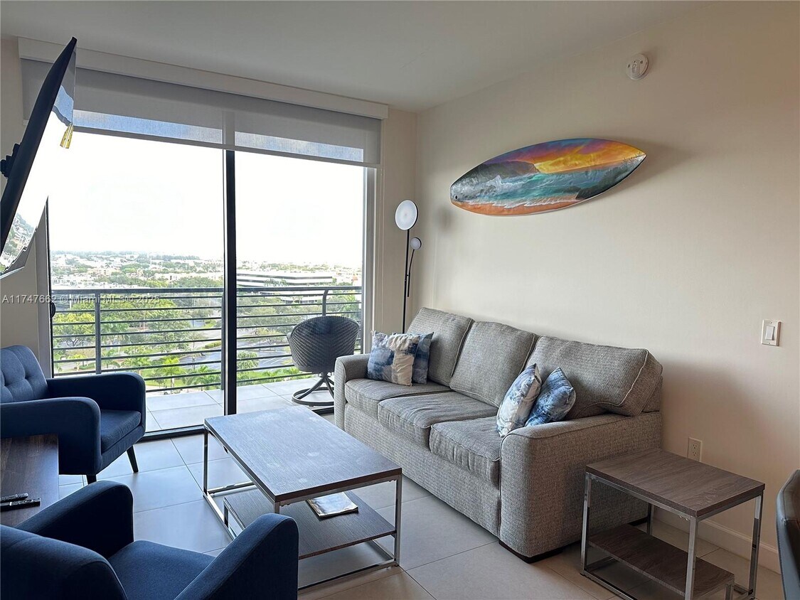 Foto principal - 5350 NW 84th Ave