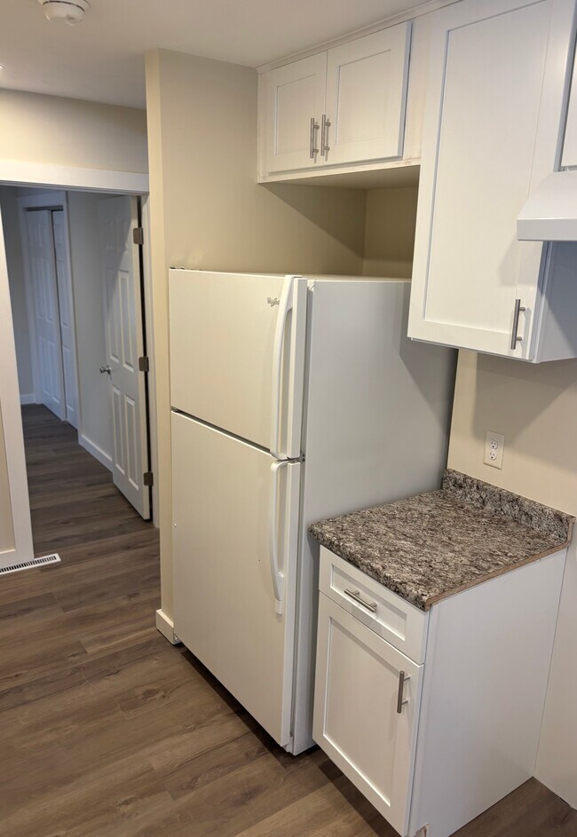 Foto del edificio - 13 Courtland Dr