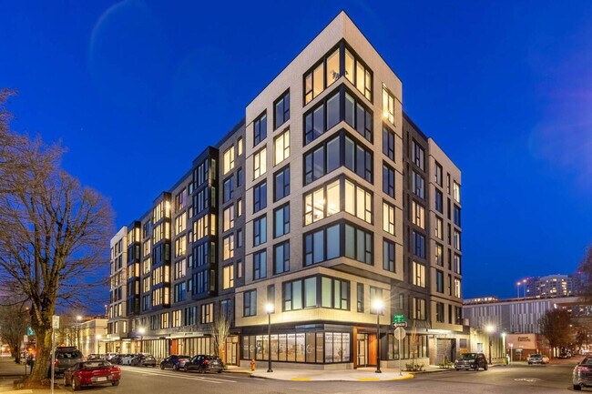 Building Photo - 1378 NW 18th Ave