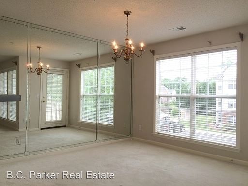 Building Photo - 2221 Delaney Dr