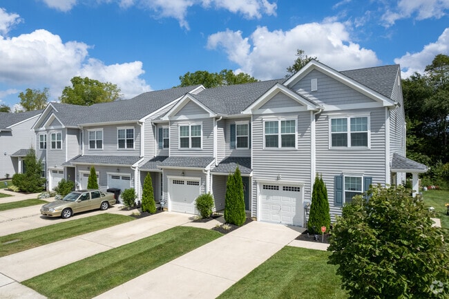 Building Photo - The Enclave at Winslow