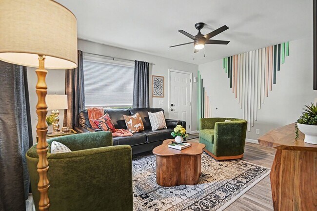 Foto del edificio - 102 E Home Ave