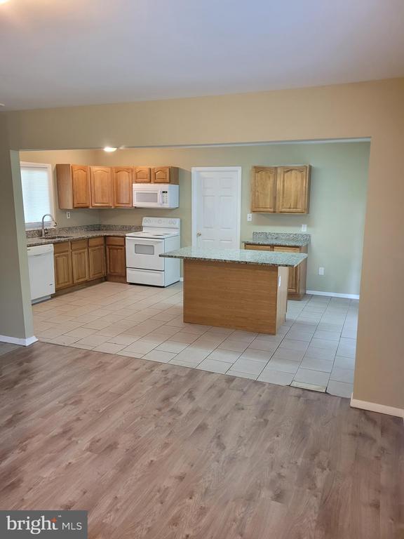 Foto del edificio - 47 Holstone Ln