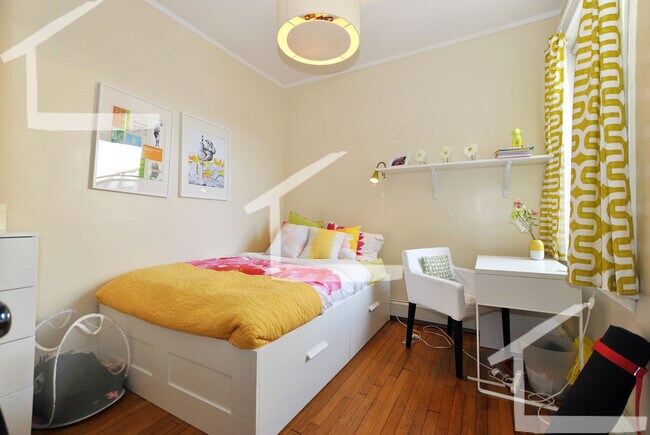 Foto del edificio - 215 Saint Paul St