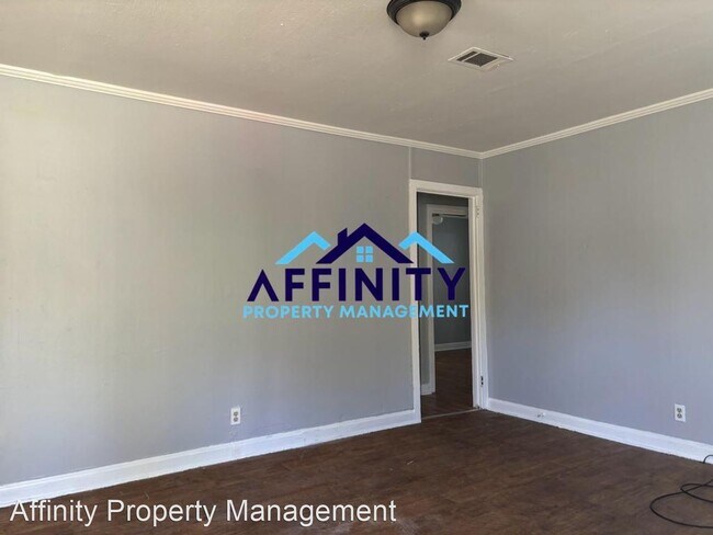 Foto del edificio - 2 br, 1 bath House - 678 Paul Street