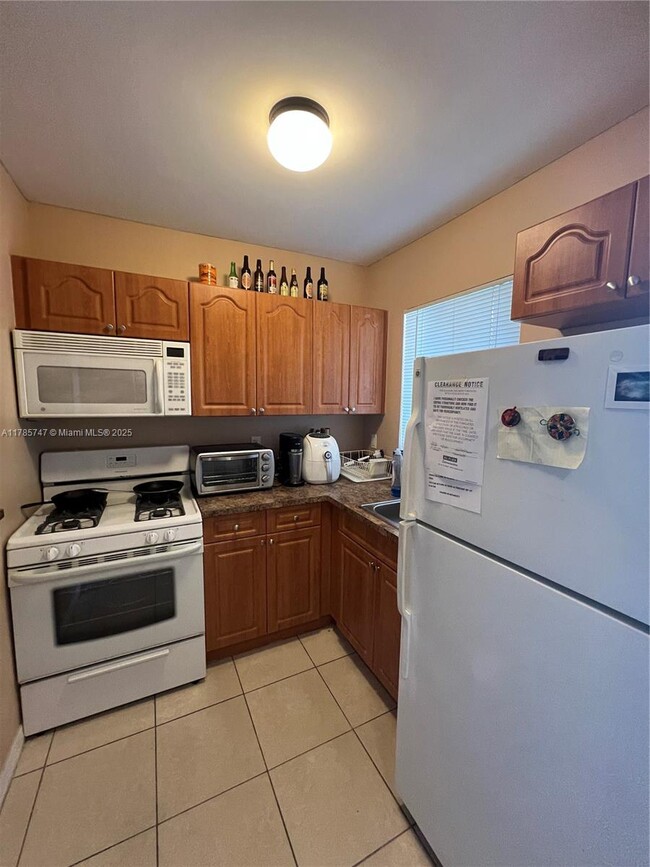 Building Photo - 14500 SW 88th Ave