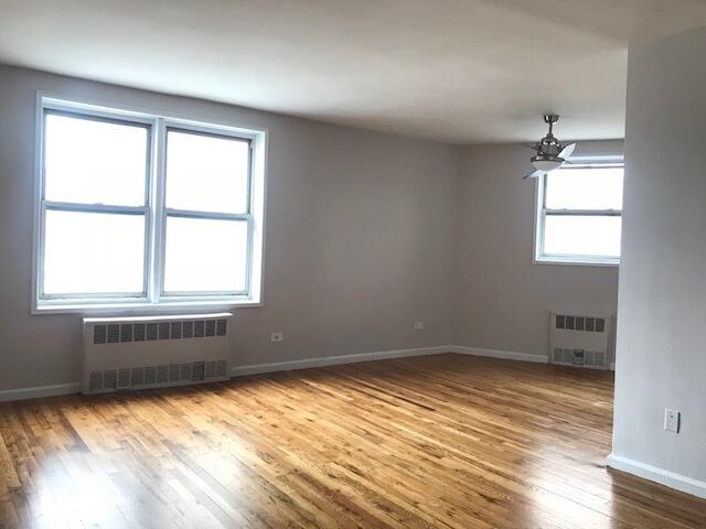 Foto principal - 3211 Avenue I