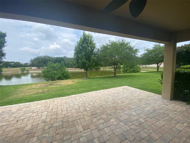 Building Photo - 708 Legacy Park Dr