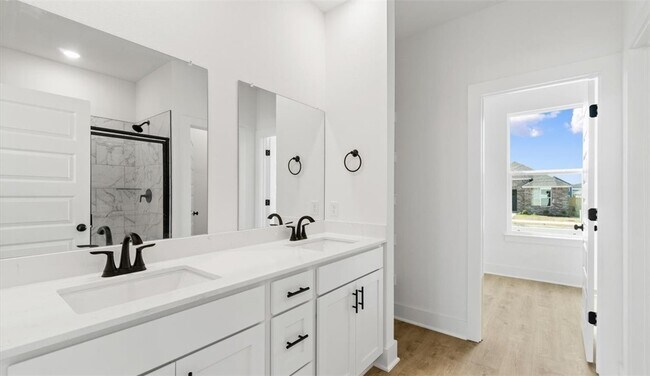 Foto del edificio - 4856 W Aurora St