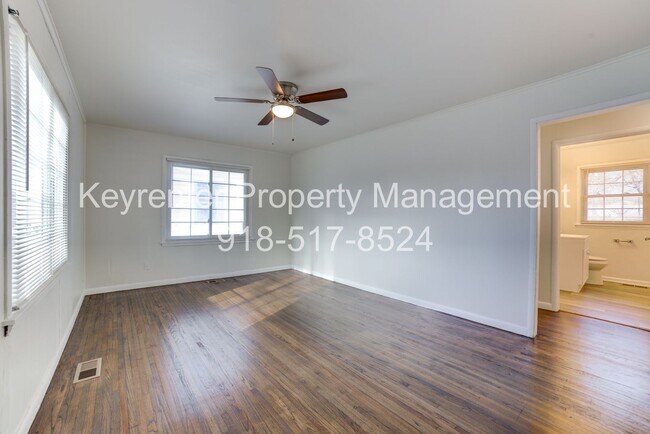 Foto del edificio - Gorgeous 2 Bedroom West Tulsa Home!