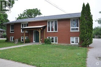 Building Photo - 410 Mary St