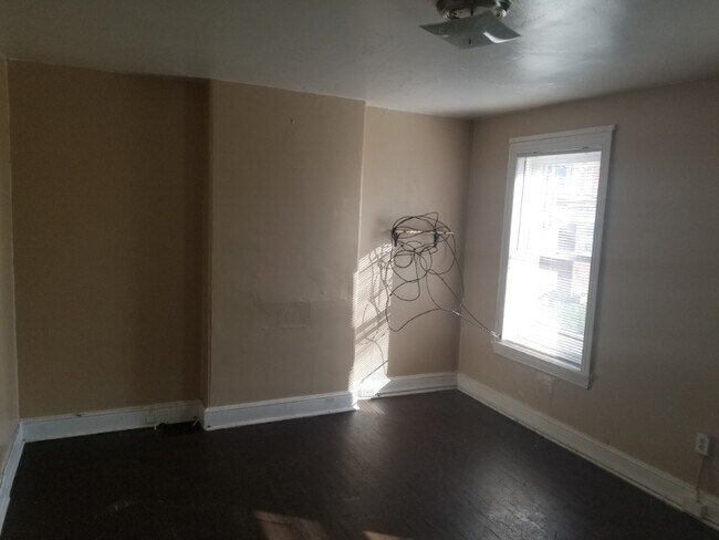 Building Photo - 2325 Tatnall St