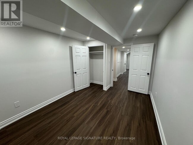 Building Photo - 1215 Wadebridge Crescent