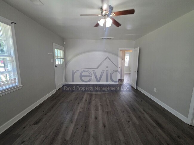 Foto del edificio - Beautiful 2 Bedroom Home!