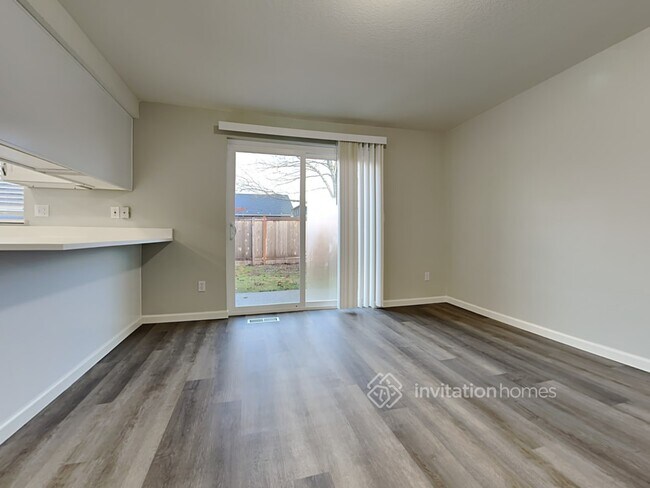 Foto del edificio - 6314 61st Loop SE