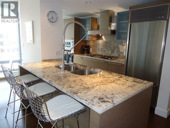 Photo du bâtiment - 1111 Alberni St