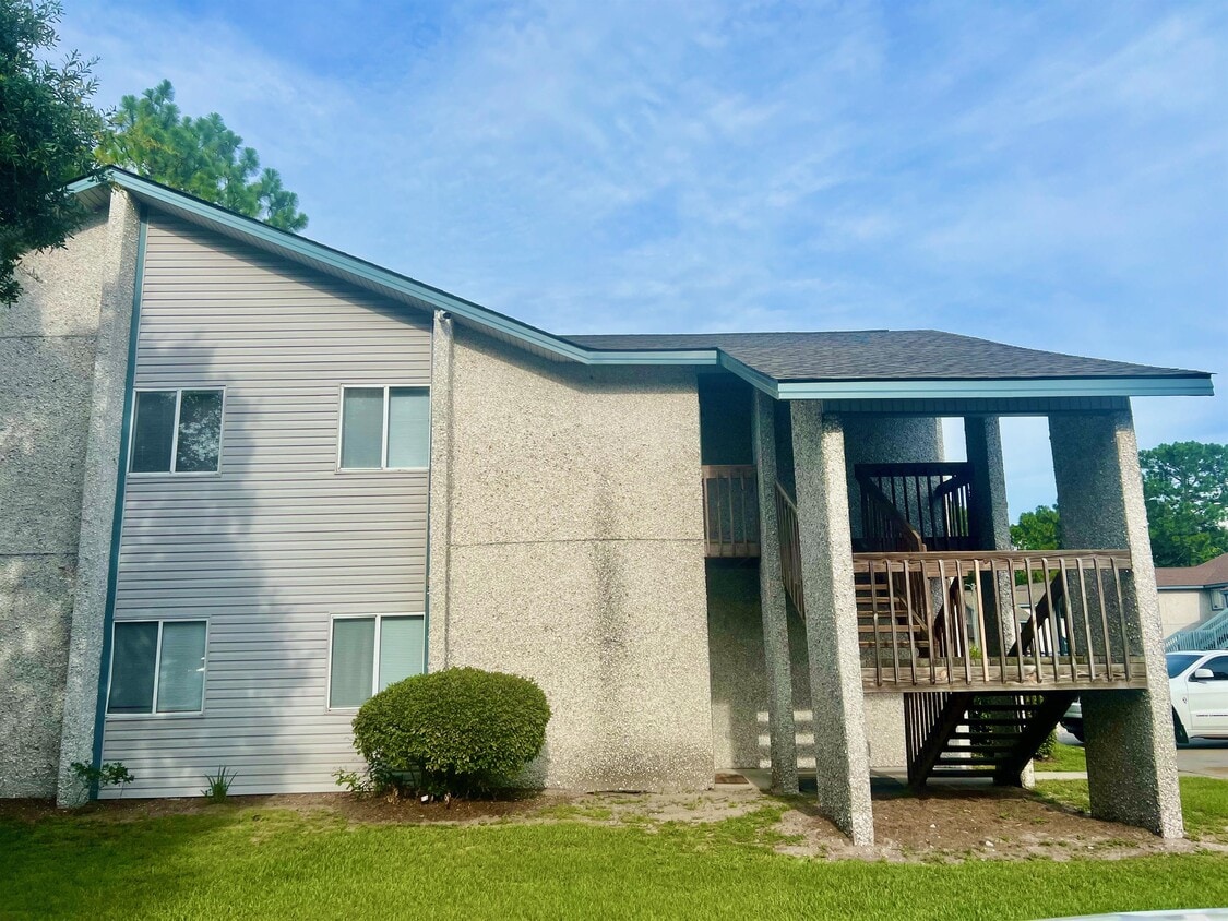 910 Brett Dr, Hinesville, GA 31313 Townhouse for Rent in Hinesville