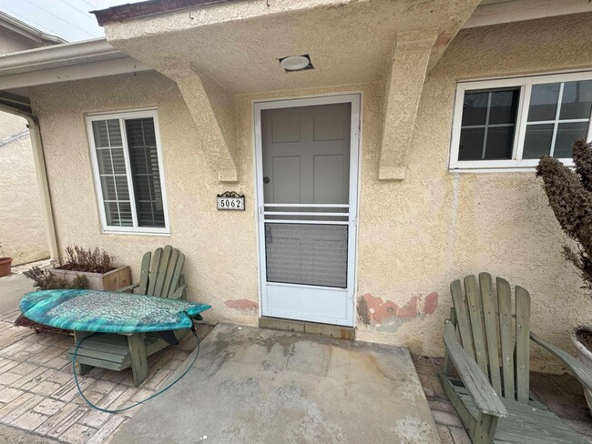 Building Photo - 5058-68 Santa Monica Ave