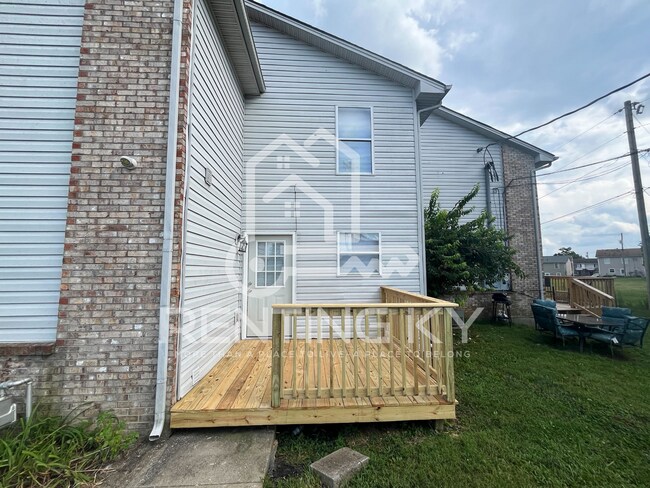 Foto del edificio - Completely Updated 2-Bed, 1.5-Bath Townhome!