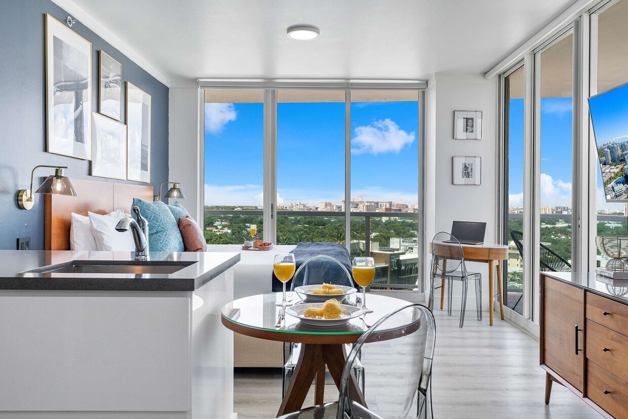 Primary Photo - 2889 McFarlane Rd