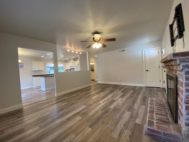 Building Photo - Beautiful and newly remodeled home in Rose...