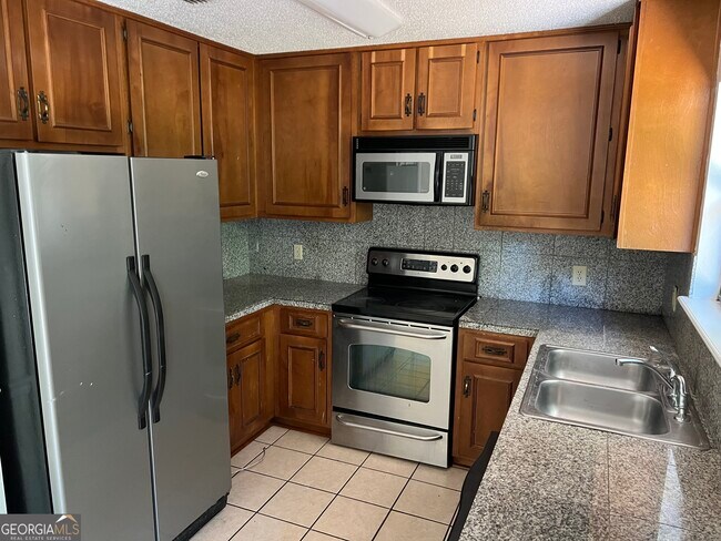 Building Photo - 112 Cambray Cir