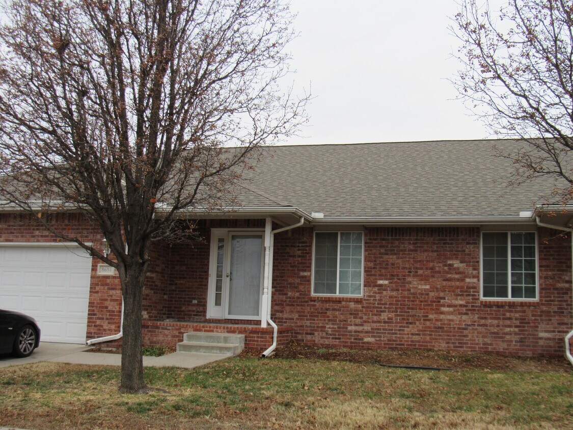 Foto principal - 8604 E 44th St N