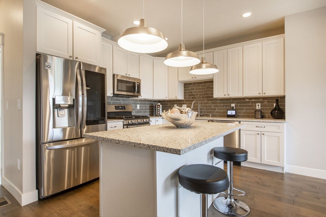 Foto principal - 10461 S. Beetdigger Blvd