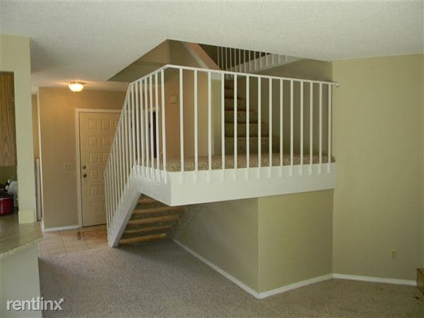 Building Photo - 2530 E 26th St