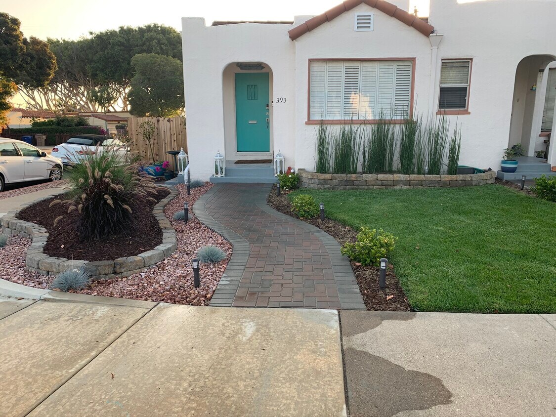 Primary Photo - 393 Coronado St