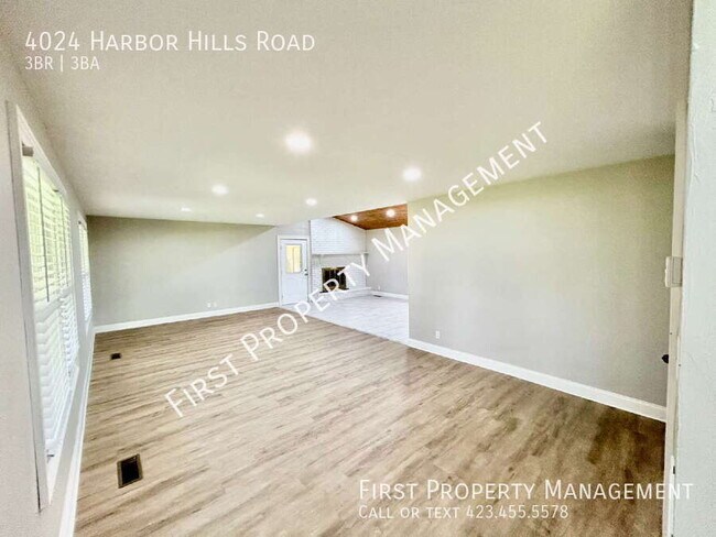 Foto del edificio - 4024 Harbor Hills Rd