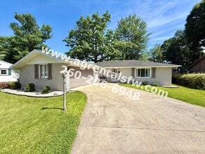 Building Photo - 822 Lemonwood Ct
