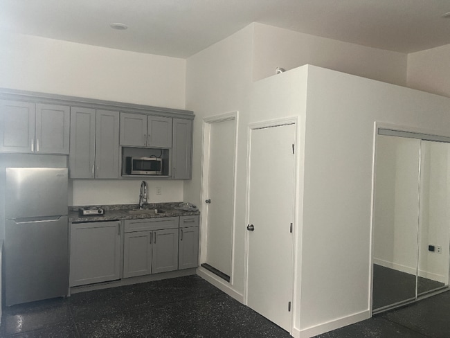 Building Photo - 3560 Pacheco Blvd