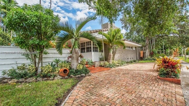 Photo - 8651 NE 10th Ct House