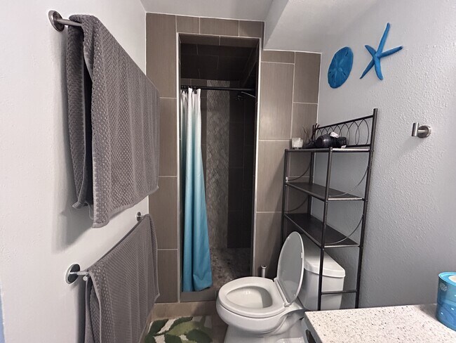 Foto del edificio - 84-674-965 Farrington Hwy